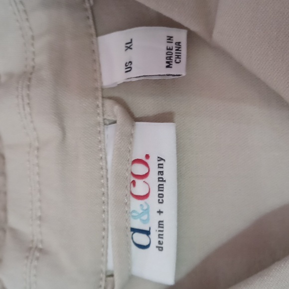 Denim & Company Light Tan Button Up Denim Jacket - Picture 2 of 16